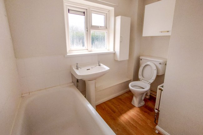 5 Broadleaze, Upper Seagry, Chippenham, Wiltshire, SN15 5EY 8