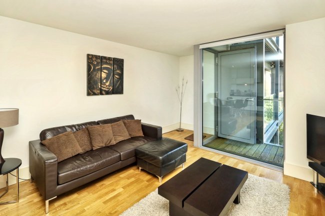 Flat 178 Northstand, Highbury Stadium, London N5 1FN 5