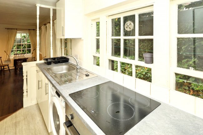 The Lodge, Corringham Court, Corringham Road, London NW11 7BU 3