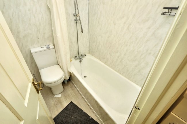 The Lodge, Corringham Court, Corringham Road, London NW11 7BU 3