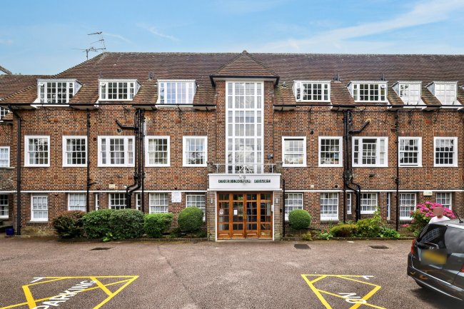 The Lodge, Corringham Court, Corringham Road, London NW11 7BU 3