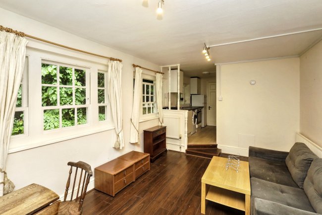 The Lodge, Corringham Court, Corringham Road, London NW11 7BU 3