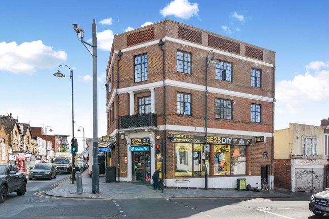 Flats 1-4, 63 High Street, South Norwood, London SE25 6EF 8