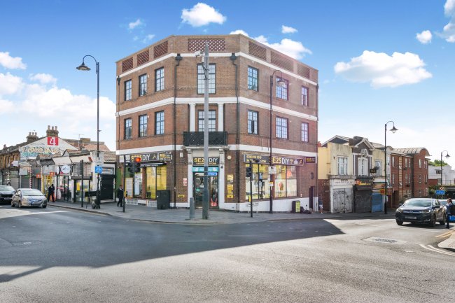 Flats 1-4, 63 High Street, South Norwood, London SE25 6EF 8