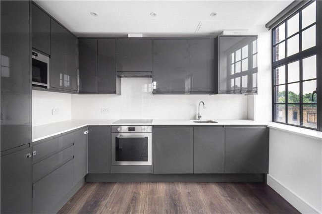 Flats 1-4, 63 High Street, South Norwood, London SE25 6EF 8