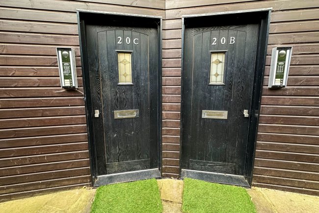 20 Church Terrace, London NW4 4JU 9