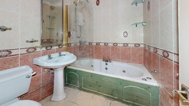 14 Sterry House, Stirling Close, Rainham, Essex, RM13 9NQ 9