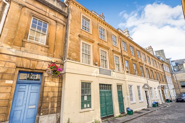 16 Old Orchard Street, Bath, BA1 1JU 9