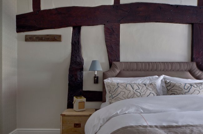 The Old Drum, 16 Chapel St, Petersfield GU32 3DP 2