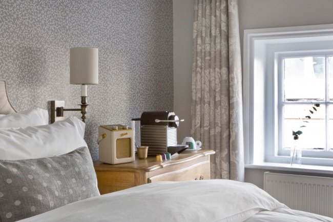 The Old Drum, 16 Chapel St, Petersfield GU32 3DP 2