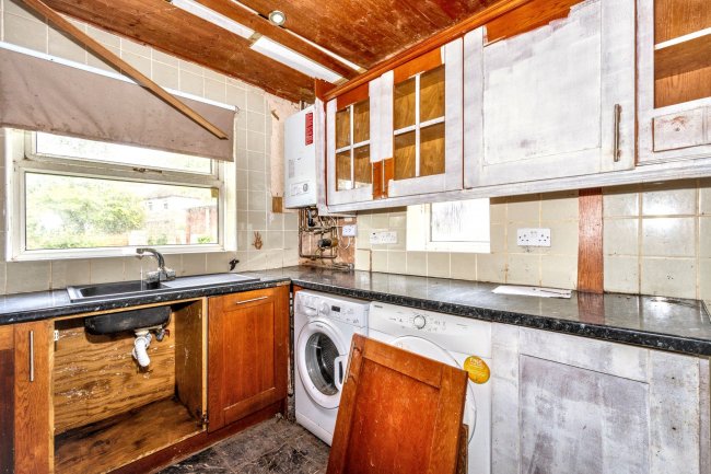 25 Westdean Crescent, Burnage, Manchester, M19 1GB 10