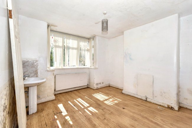 25 Westdean Crescent, Burnage, Manchester, M19 1GB 10