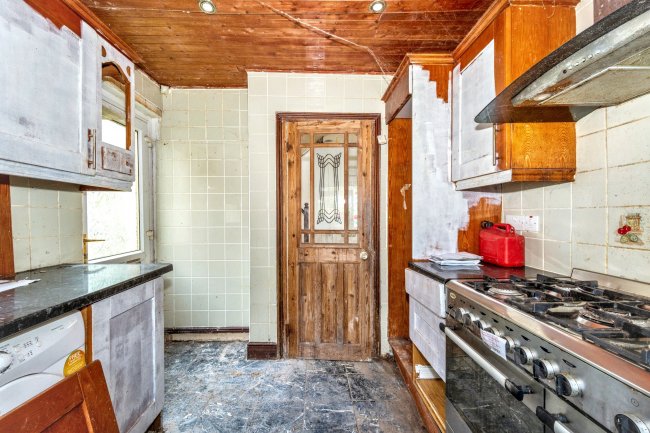 25 Westdean Crescent, Burnage, Manchester, M19 1GB 10