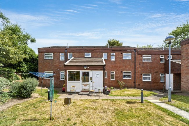 4 The Furlong, Wednesbury, West Midlands, WS10 9SU 6