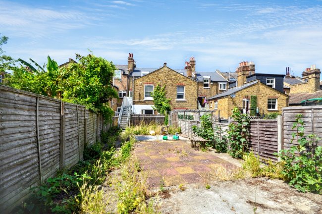 21 Garfield Road, Battersea, London SW11 5PL 2