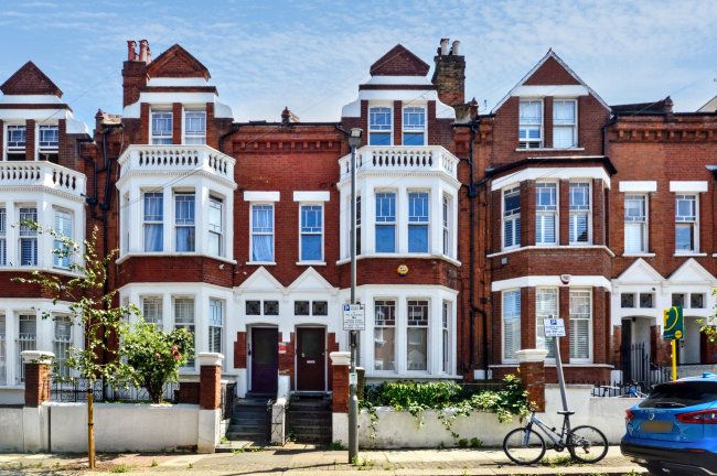 21 Garfield Road, Battersea, London SW11 5PL 2