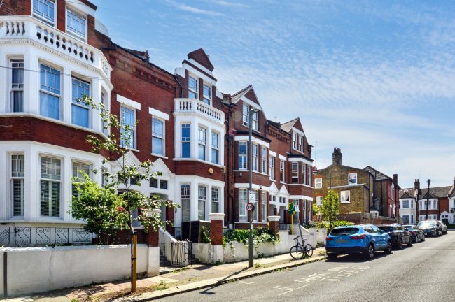 21 Garfield Road, Battersea, London SW11 5PL 2