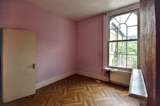 21 Garfield Road, Battersea, London SW11 5PL 2