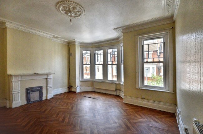 21 Garfield Road, Battersea, London SW11 5PL 2