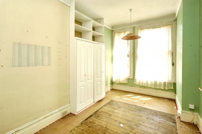 Flat 6, Lee Court, 39 - 41 Queen Anne Place, Enfield, EN1 2PS 9