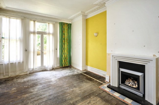 Flat 6, Lee Court, 39 - 41 Queen Anne Place, Enfield, EN1 2PS 9