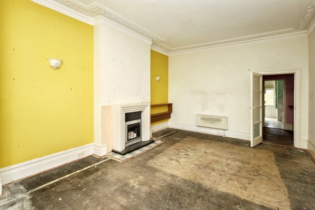 Flat 6, Lee Court, 39 - 41 Queen Anne Place, Enfield, EN1 2PS 9