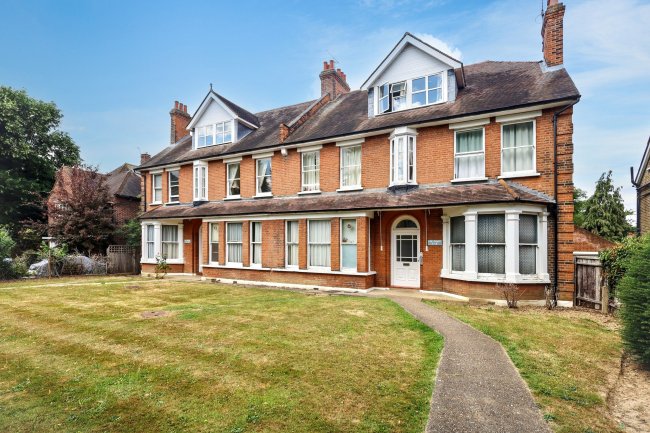 Flat 6, Lee Court, 39 - 41 Queen Anne Place, Enfield, EN1 2PS 9
