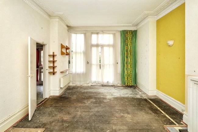 Flat 6, Lee Court, 39 - 41 Queen Anne Place, Enfield, EN1 2PS 9