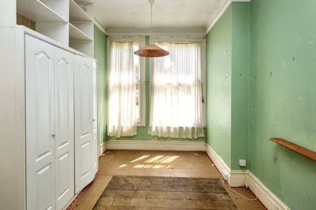 Flat 6, Lee Court, 39 - 41 Queen Anne Place, Enfield, EN1 2PS 9