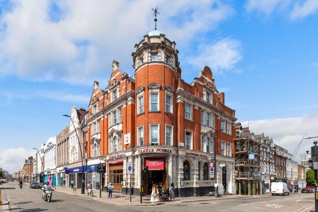 42 Kilburn High Road, Kilburn, London, NW6 4HJ 7