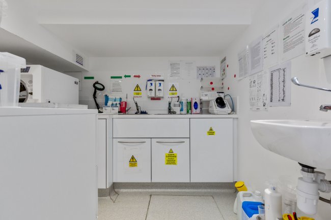 46 Kilburn High Rd, Kilburn, London, NW6 4HJ 9