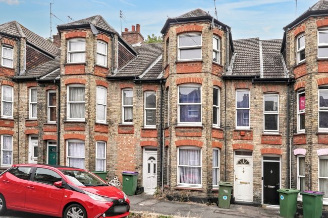 38 Bradstone Road, Folkstone CT20 1HW 6