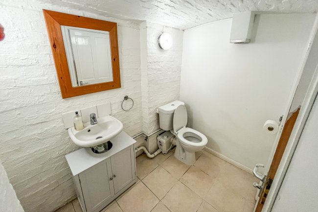 The Clock House, 2 Bedford Street, Ampthill, Bedford MK45 2NB 8