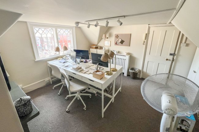 The Clock House, 2 Bedford Street, Ampthill, Bedford MK45 2NB 8