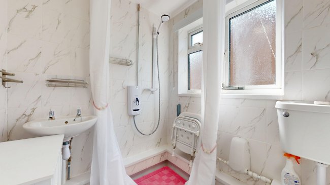 Flat 16 Elaine Court, Elaine Avenue, Rochester, Kent, ME2 2YR 8