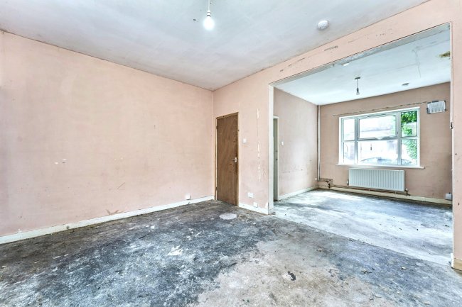 24 Hillary Street, Walsall, West Midlands, WS2 9BP 3