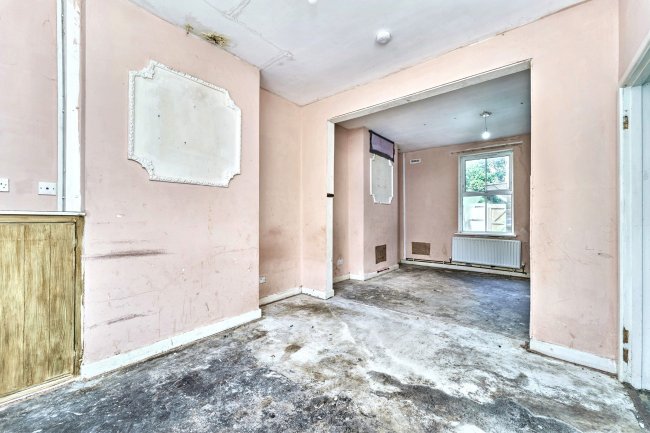 24 Hillary Street, Walsall, West Midlands, WS2 9BP 3