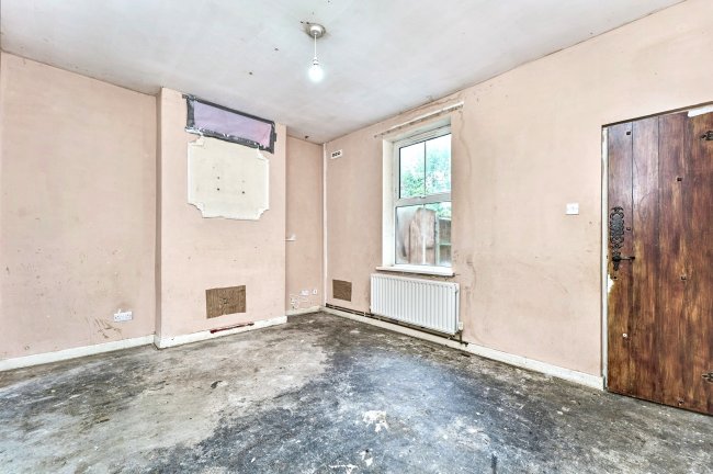 24 Hillary Street, Walsall, West Midlands, WS2 9BP 3