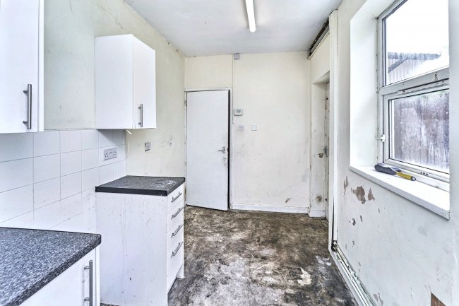 24 Hillary Street, Walsall, West Midlands, WS2 9BP 3