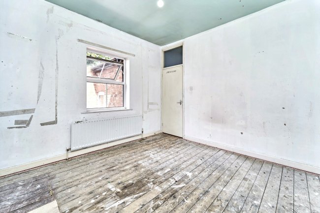 24 Hillary Street, Walsall, West Midlands, WS2 9BP 3