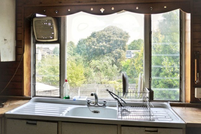 82a Thurlow Park Road, London, SE21 8HY 7