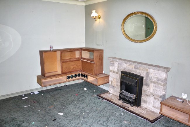 82a Thurlow Park Road, London, SE21 8HY 7