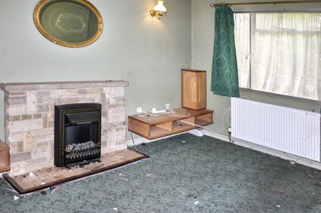 82a Thurlow Park Road, London, SE21 8HY 7