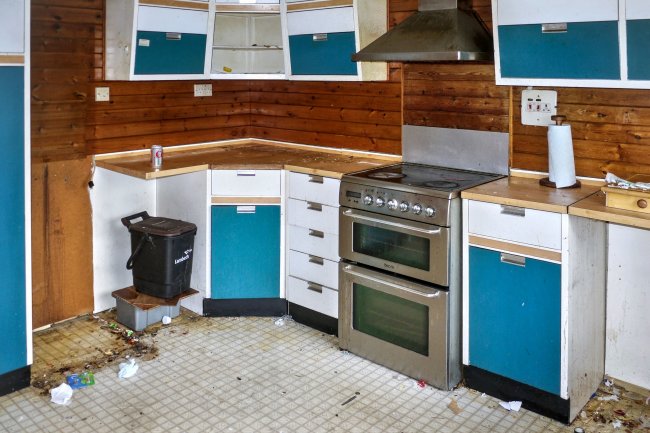 82a Thurlow Park Road, London, SE21 8HY 7