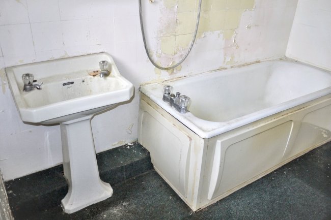 82a Thurlow Park Road, London, SE21 8HY 7