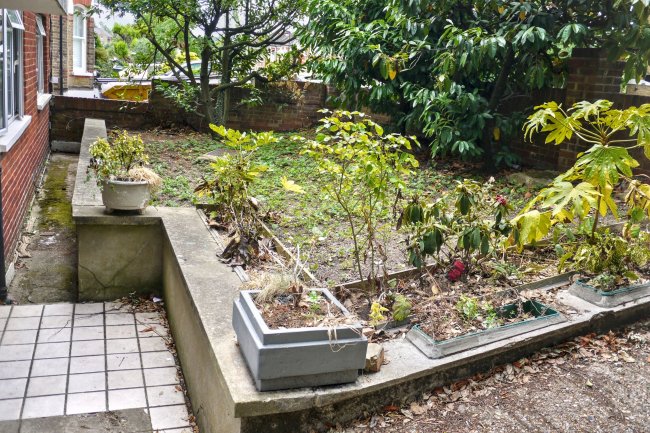 82a Thurlow Park Road, London, SE21 8HY 7