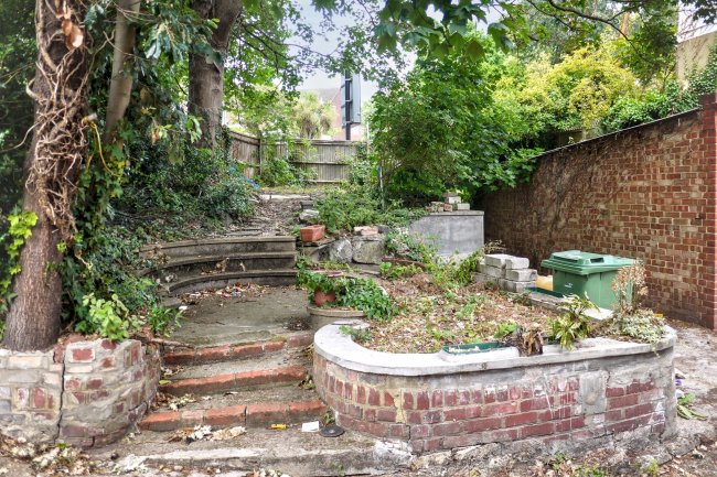 82a Thurlow Park Road, London, SE21 8HY 7