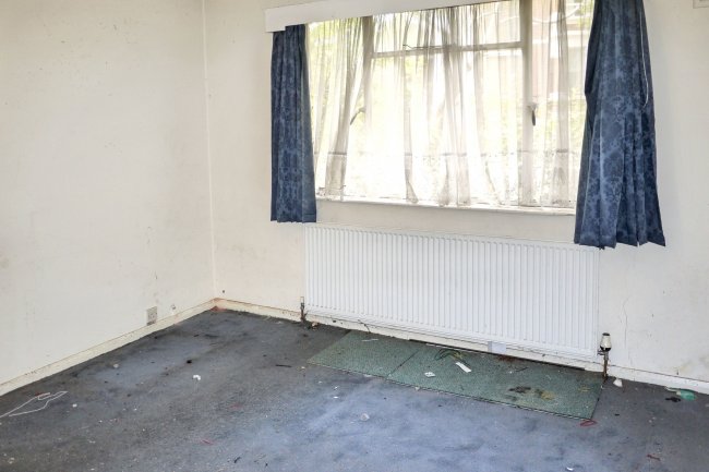 82a Thurlow Park Road, London, SE21 8HY 7