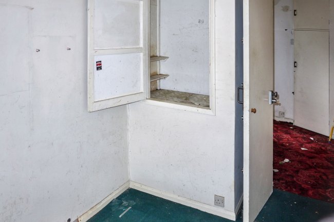 82a Thurlow Park Road, London, SE21 8HY 7