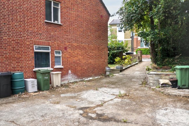 82a Thurlow Park Road, London, SE21 8HY 7